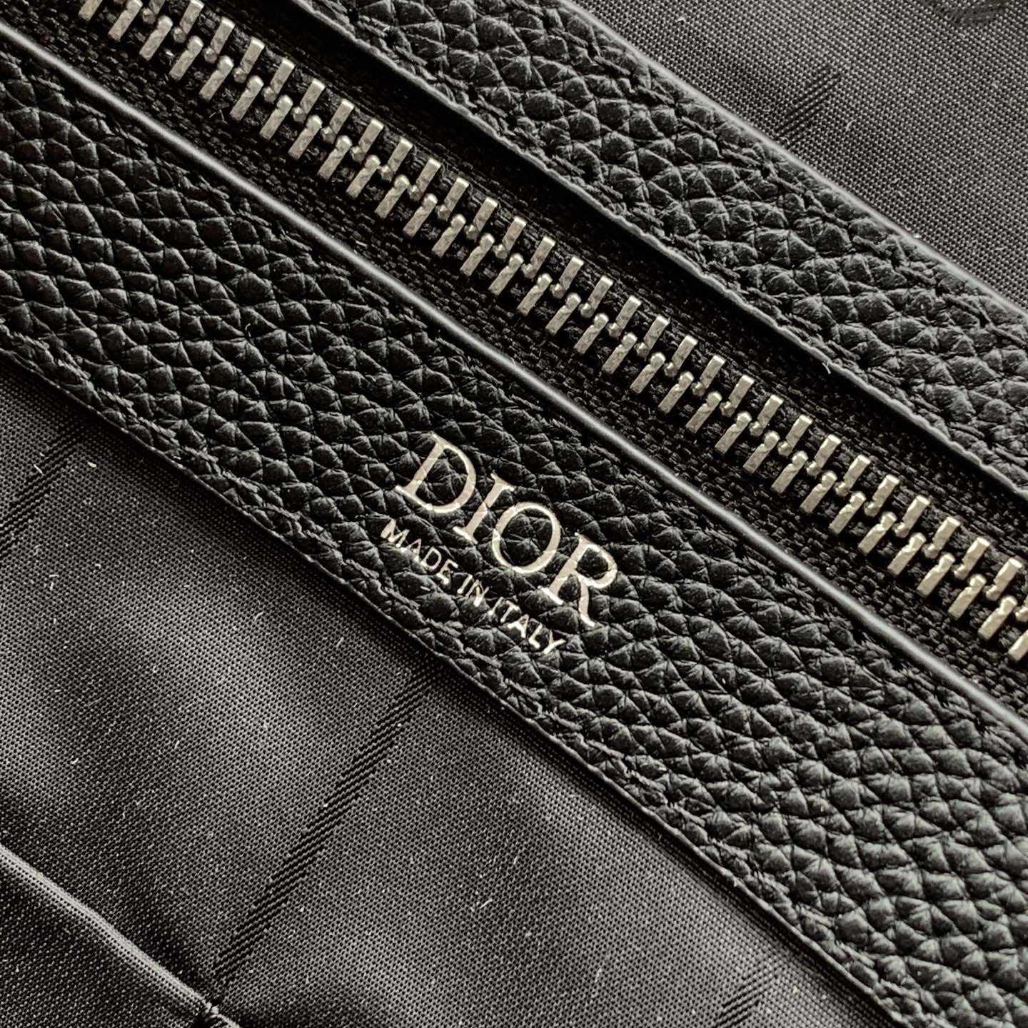 Dior CD Icon A5 Triangle Pouch  - FashionPlug