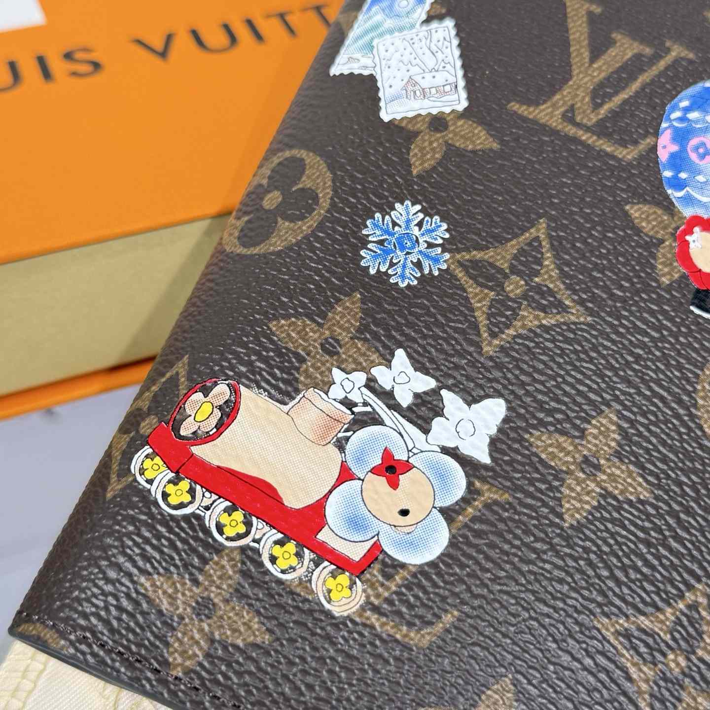 Louis Vuitton Passport Cover    - FashionPlug