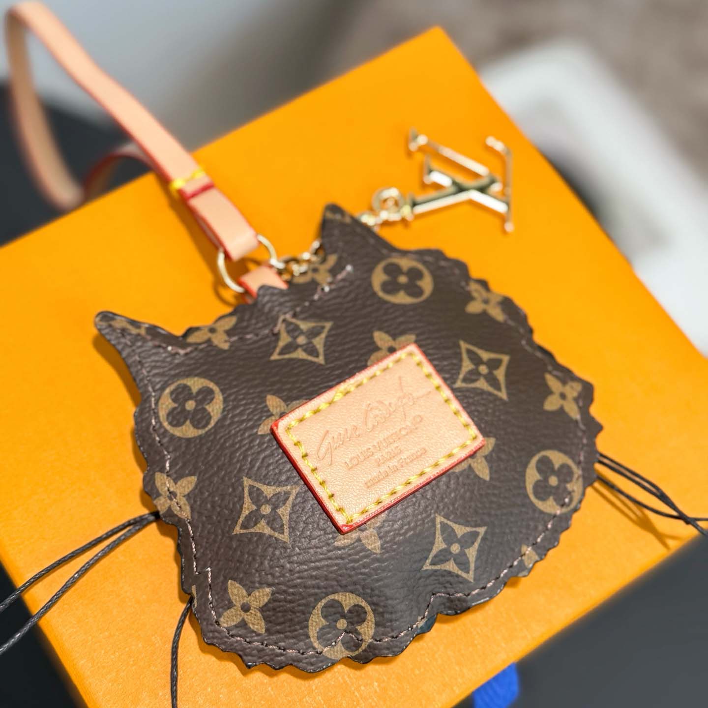 Louis Vuitton LV Cat Bag Charm   M02944   - FashionPlug