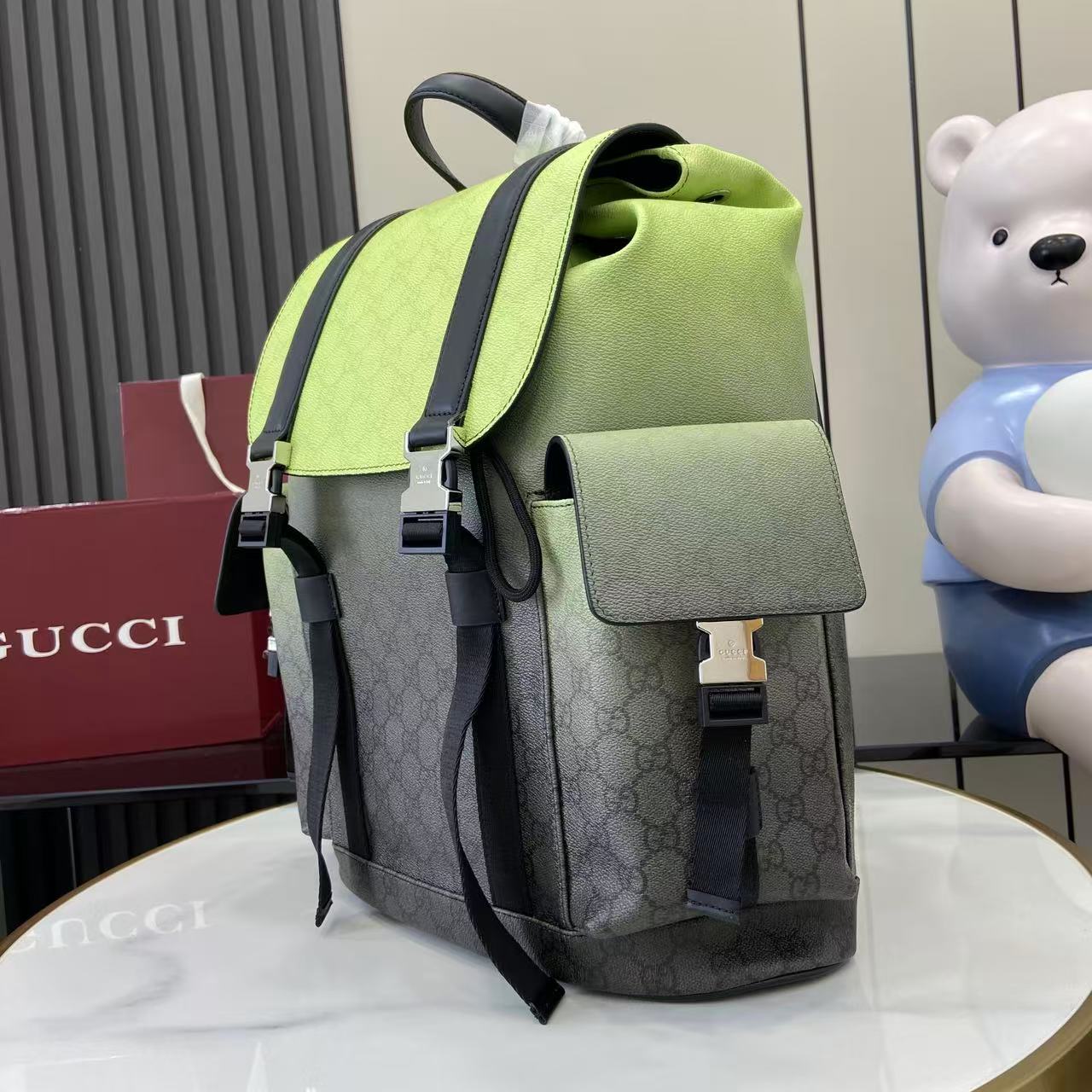 Gucci Chroma Large Backpack - FashionPlug