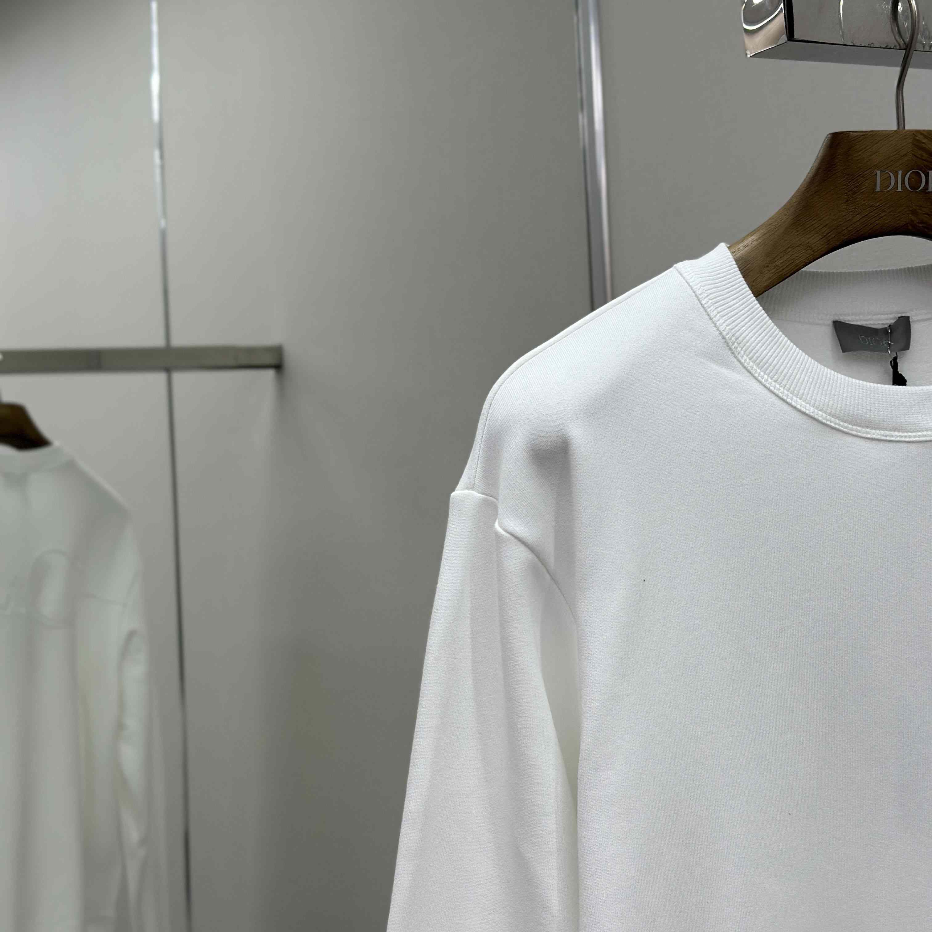 Dior Ribbon Sweatshirt - FashionPlug