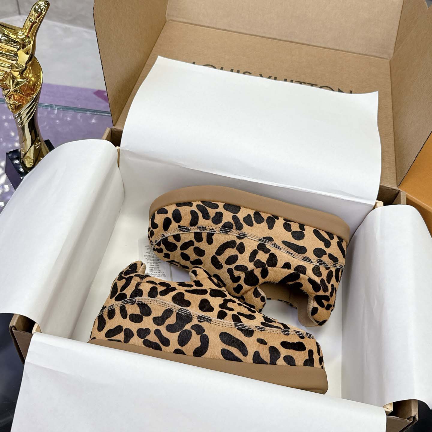 Louis Vuitton LV Yeti Slip On   1AIKKQ - FashionPlug