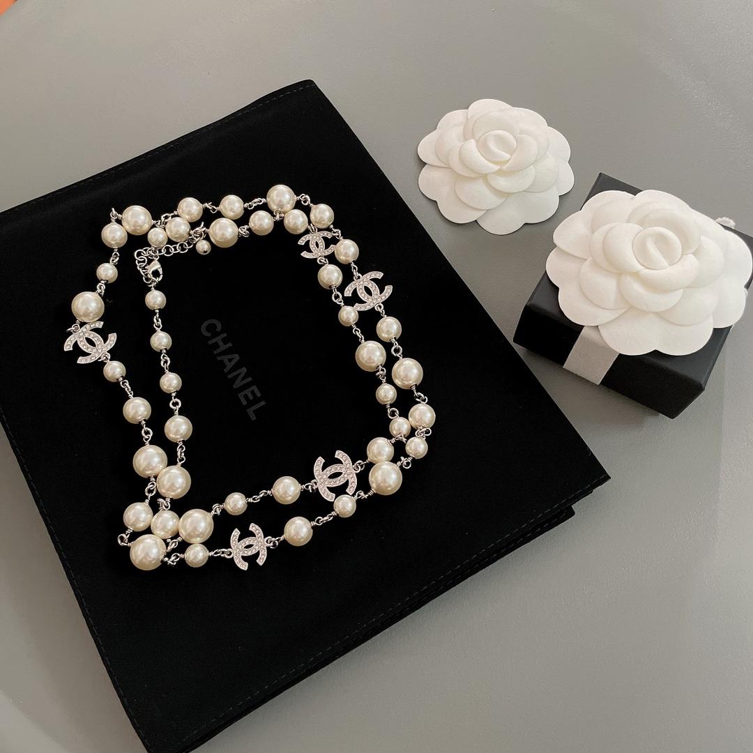 Chanel Necklace  - FashionPlug