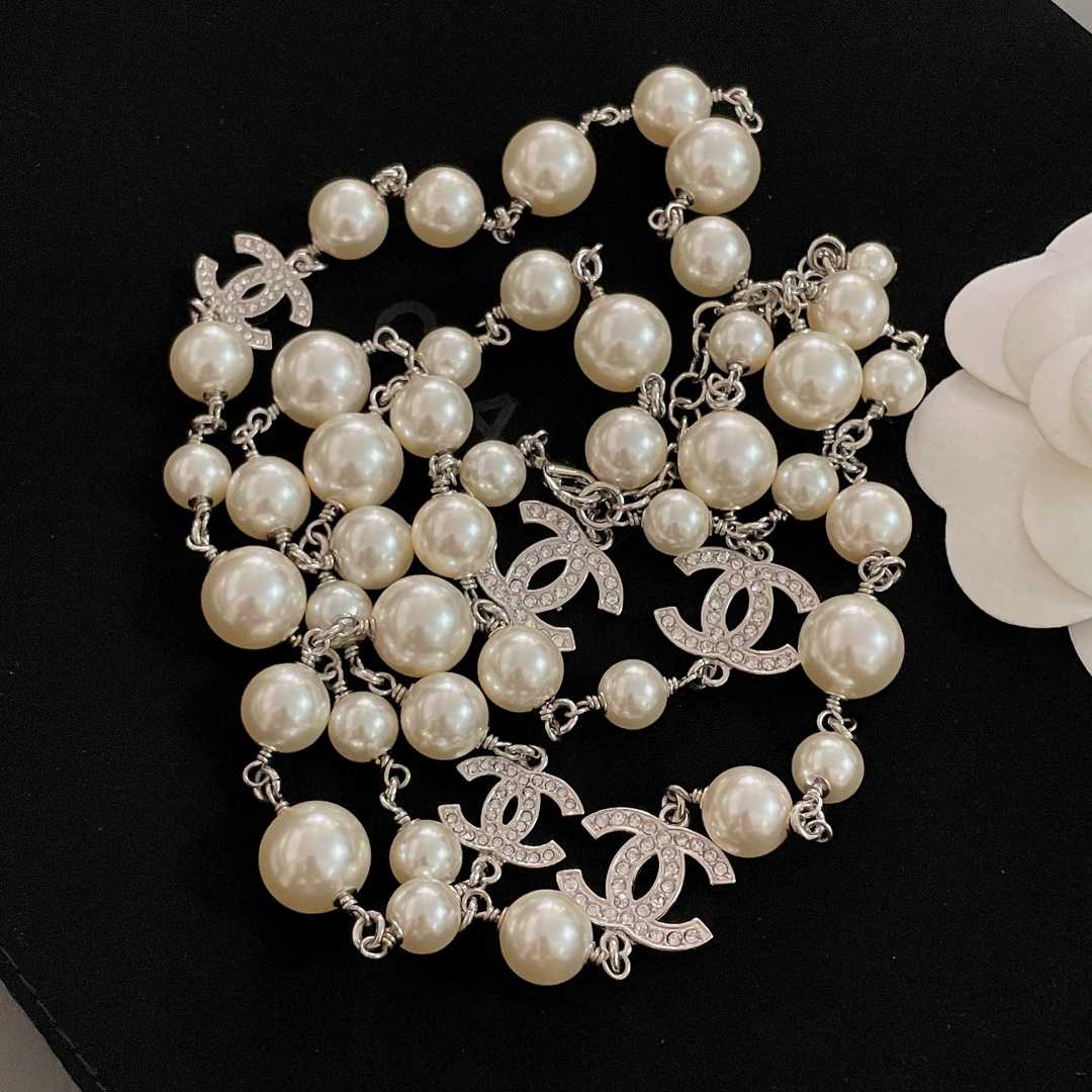 Chanel Necklace  - FashionPlug