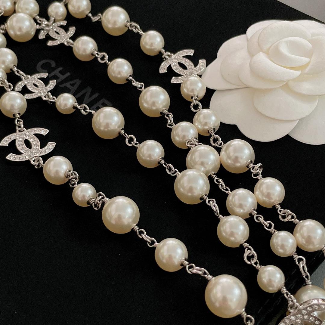 Chanel Necklace  - FashionPlug