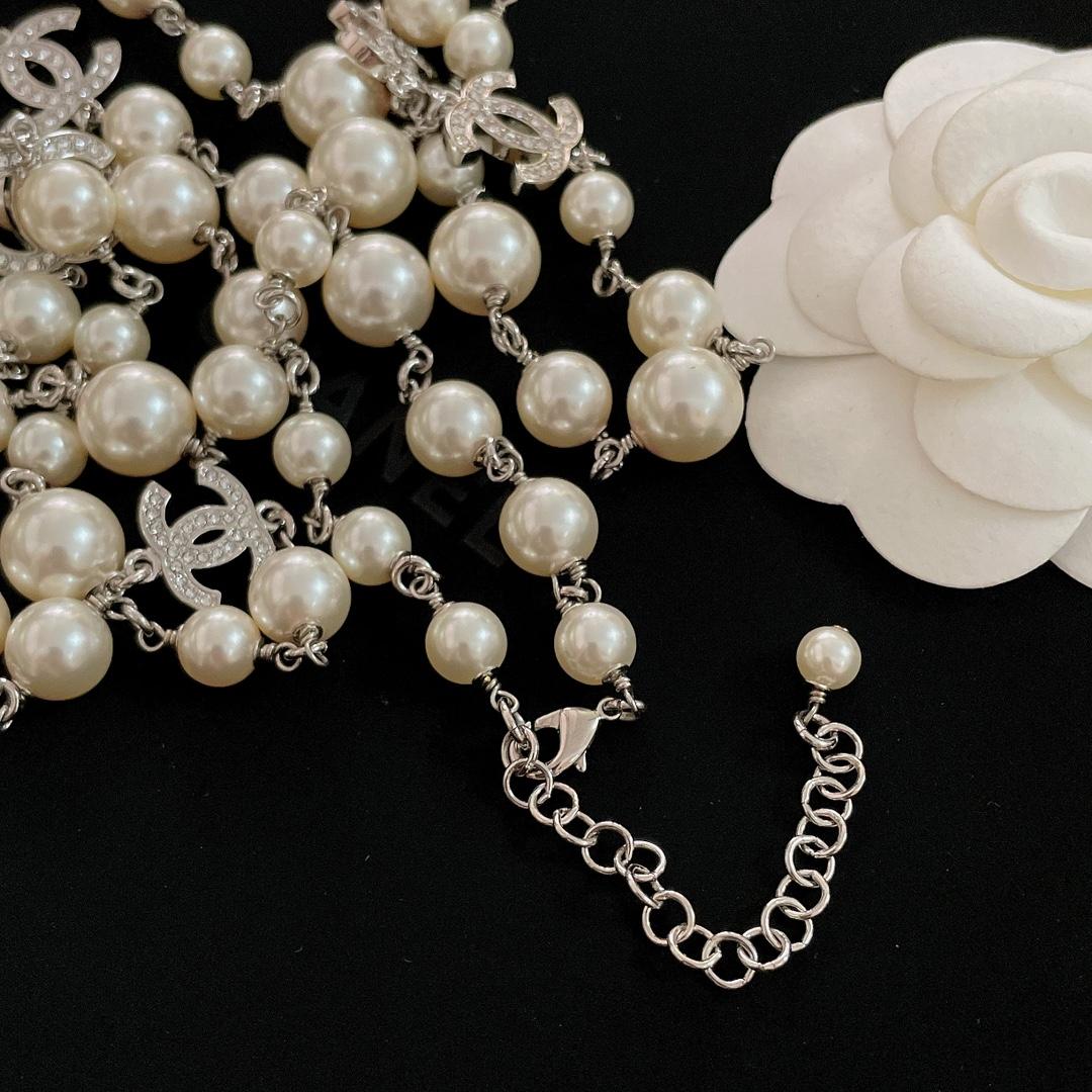 Chanel Necklace  - FashionPlug