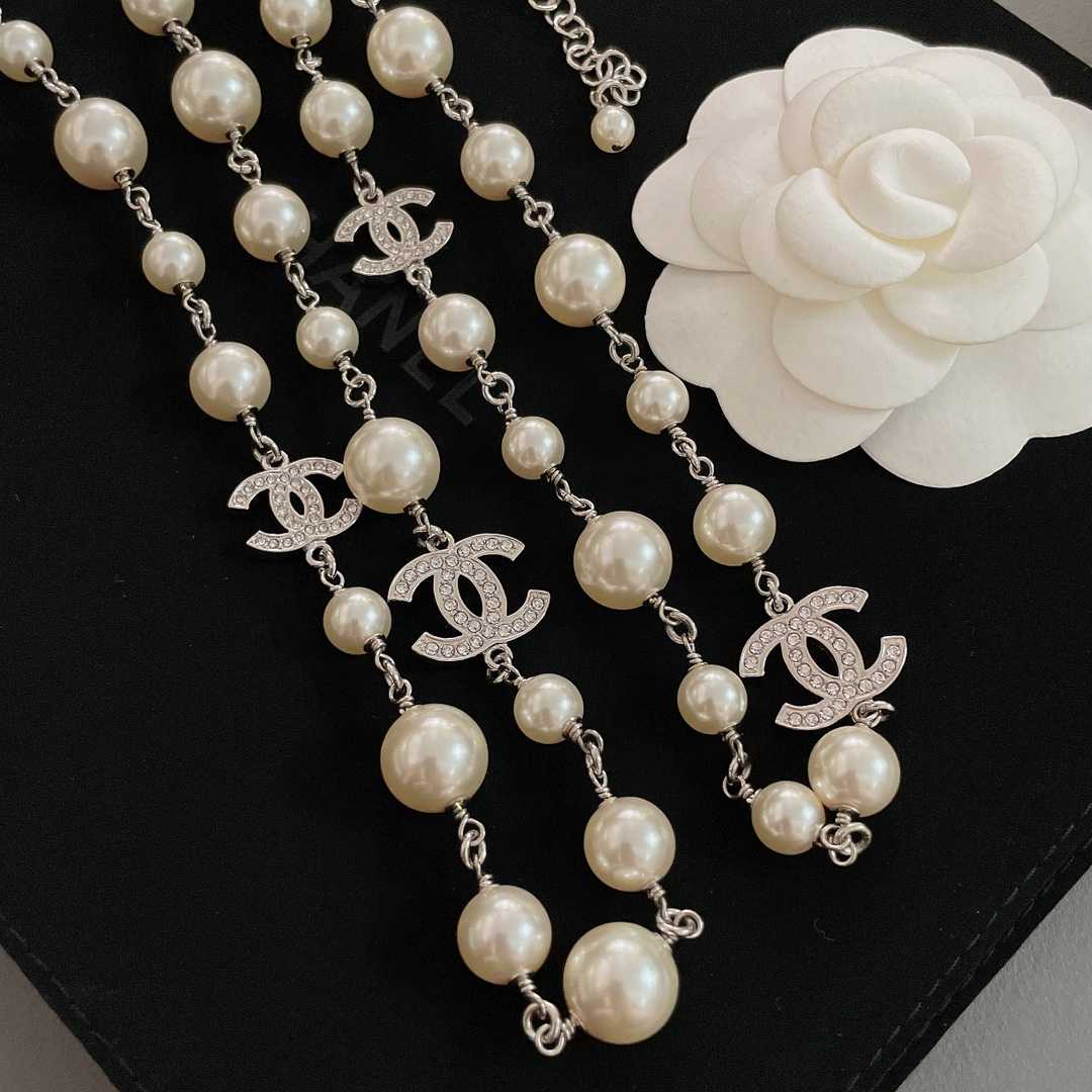 Chanel Necklace  - FashionPlug