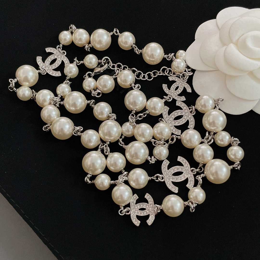 Chanel Necklace  - FashionPlug