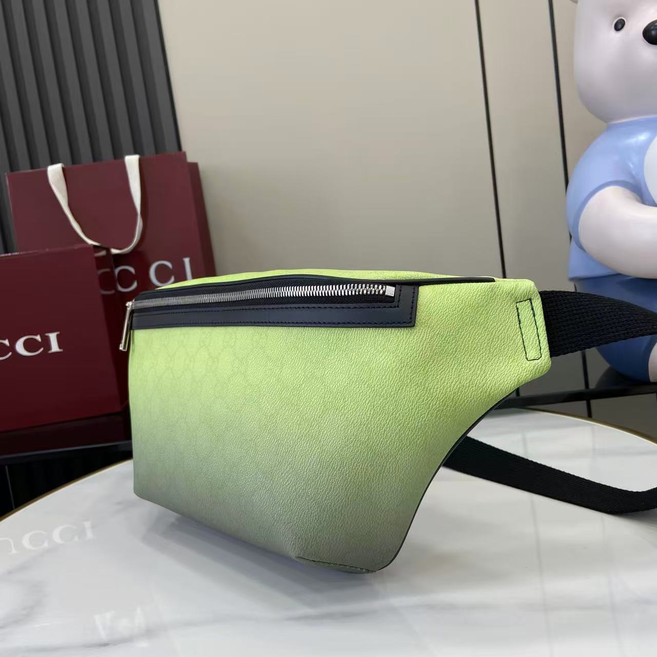 Gucci Chroma Large Belt Bag - FashionPlug