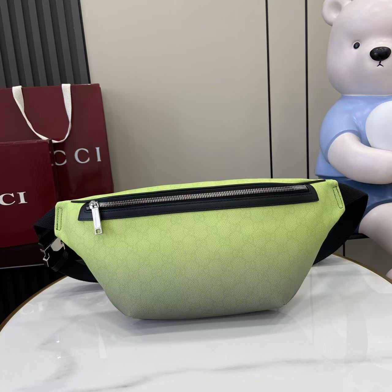 Gucci Chroma Large Belt Bag - FashionPlug