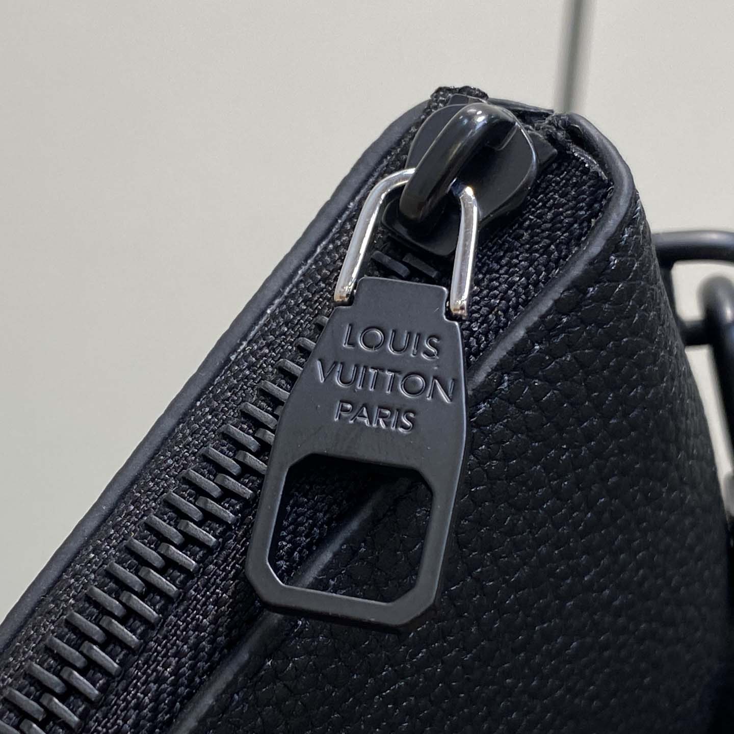 Louis Vuitton Takeoff Pouch LV Aerogram   M25955 - FashionPlug