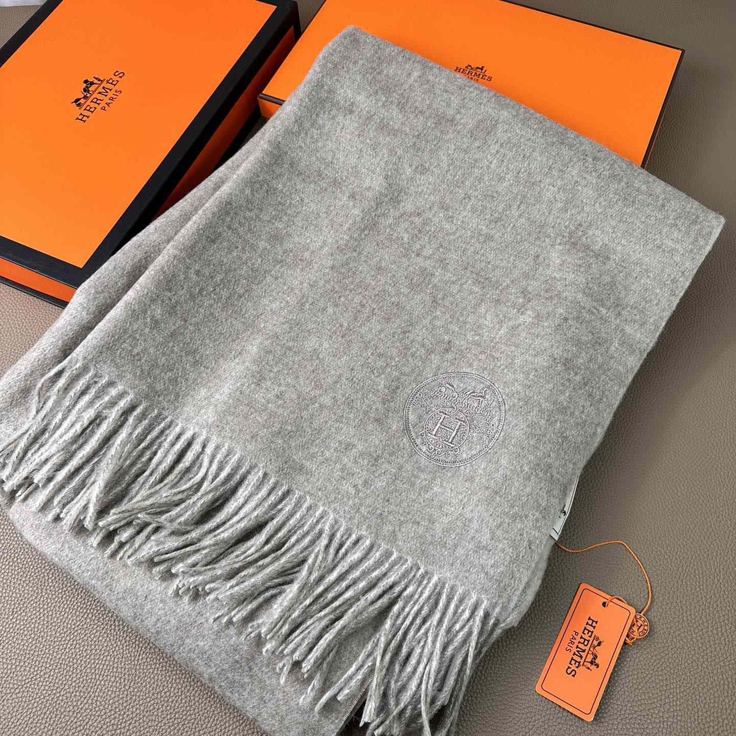 Hermès double-sided cashwool scarf - FashionPlug