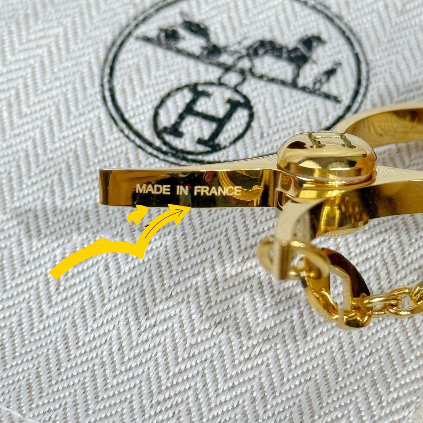 Hermès Filou Glove Clip - FashionPlug