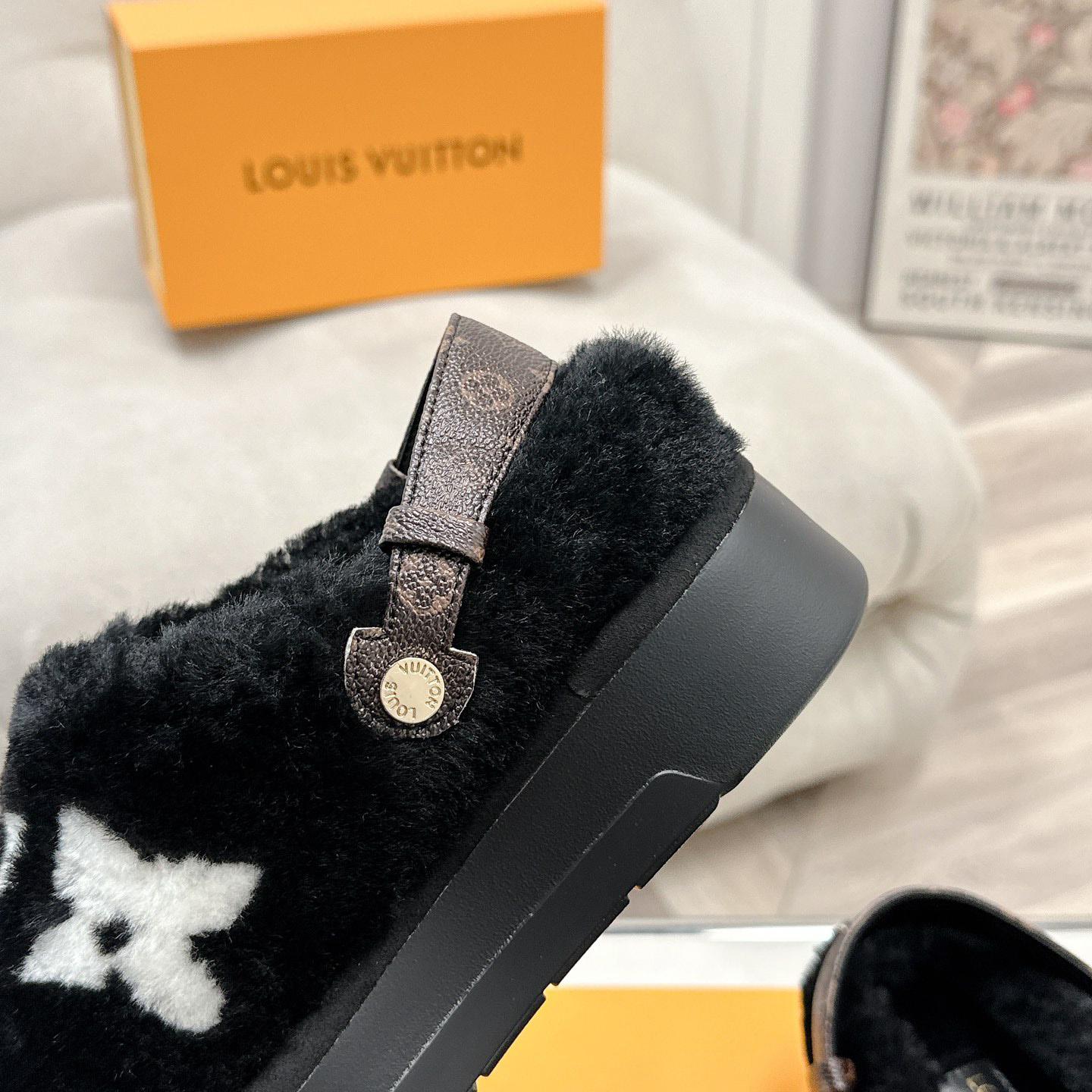 Louis Vuitton Aspen Platform Closed Mule  - FashionPlug