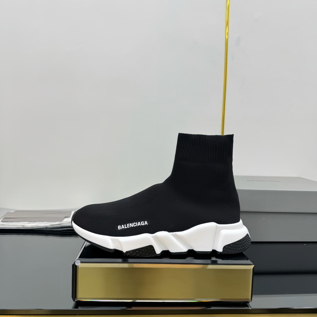 Balenciaga Speed Sneakers - FashionPlug