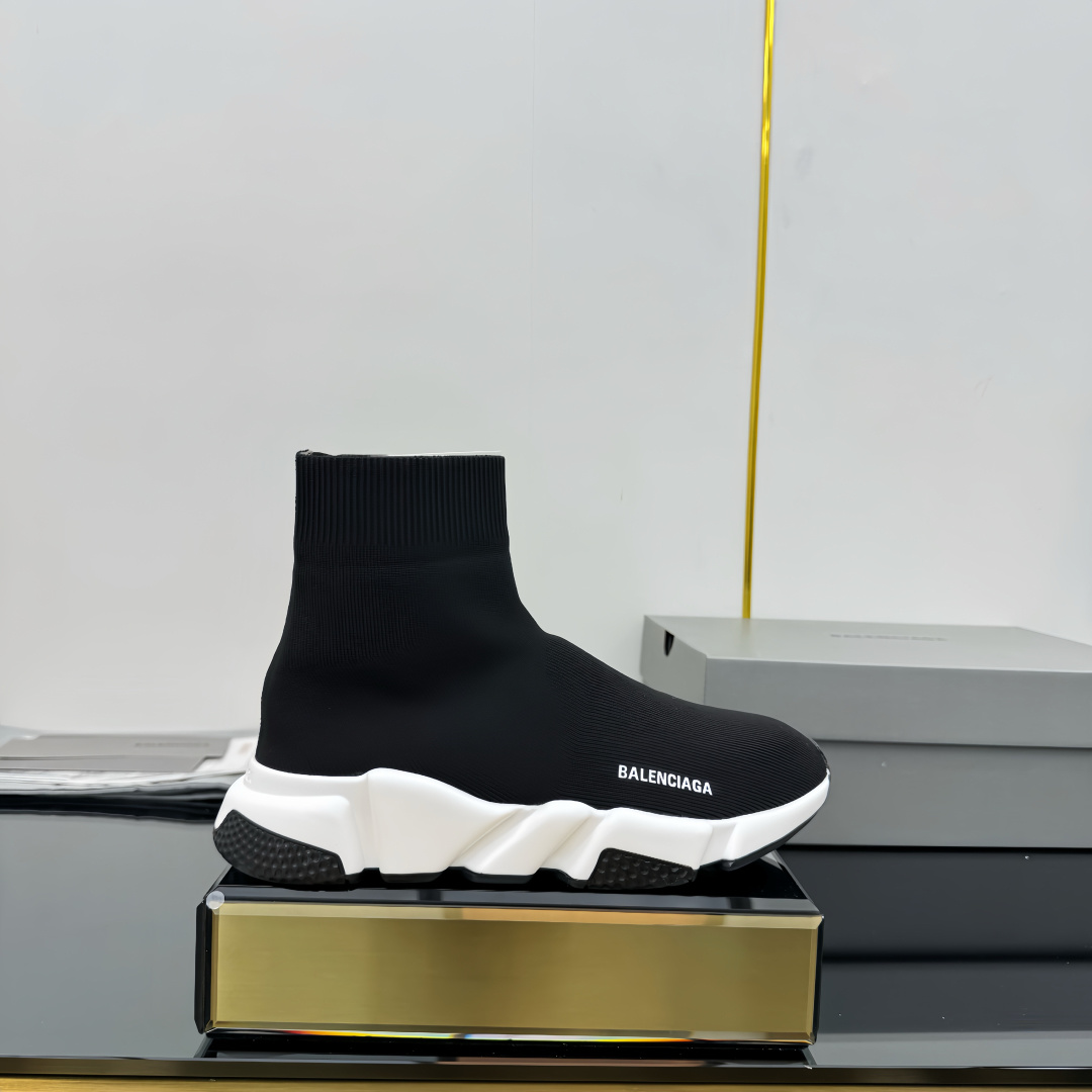 Balenciaga Speed Sneakers - FashionPlug