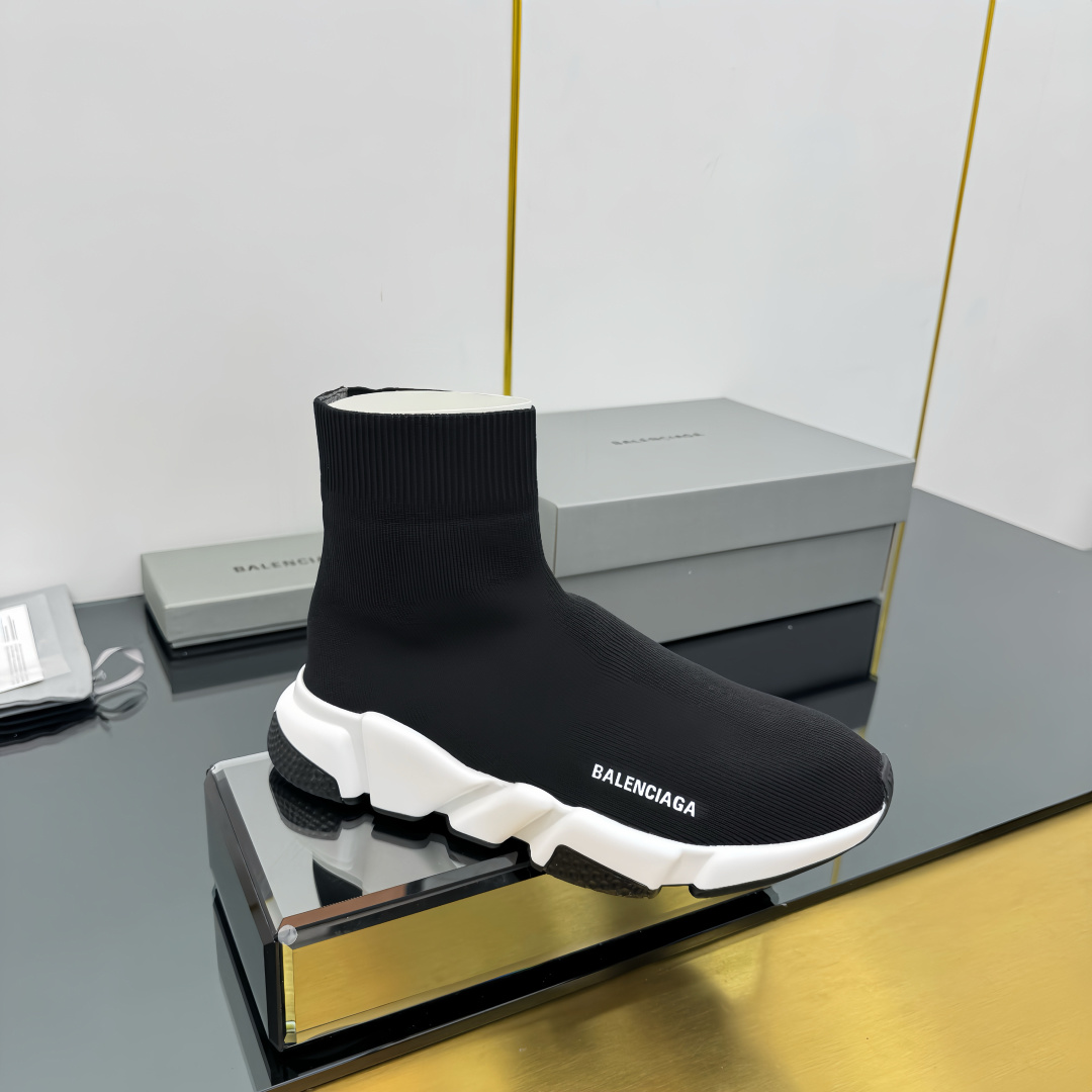Balenciaga Speed Sneakers - FashionPlug
