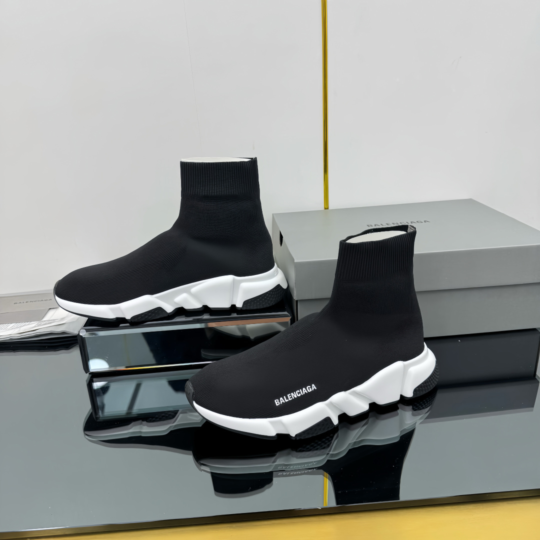 Balenciaga Speed Sneakers - FashionPlug
