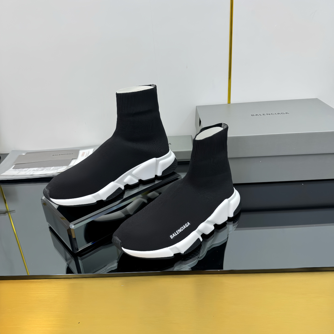 Balenciaga Speed Sneakers - FashionPlug