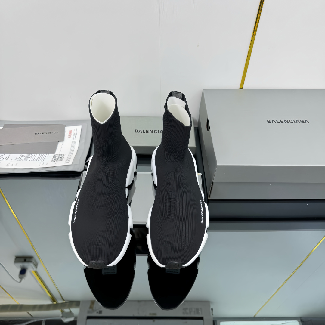 Balenciaga Speed Sneakers - FashionPlug