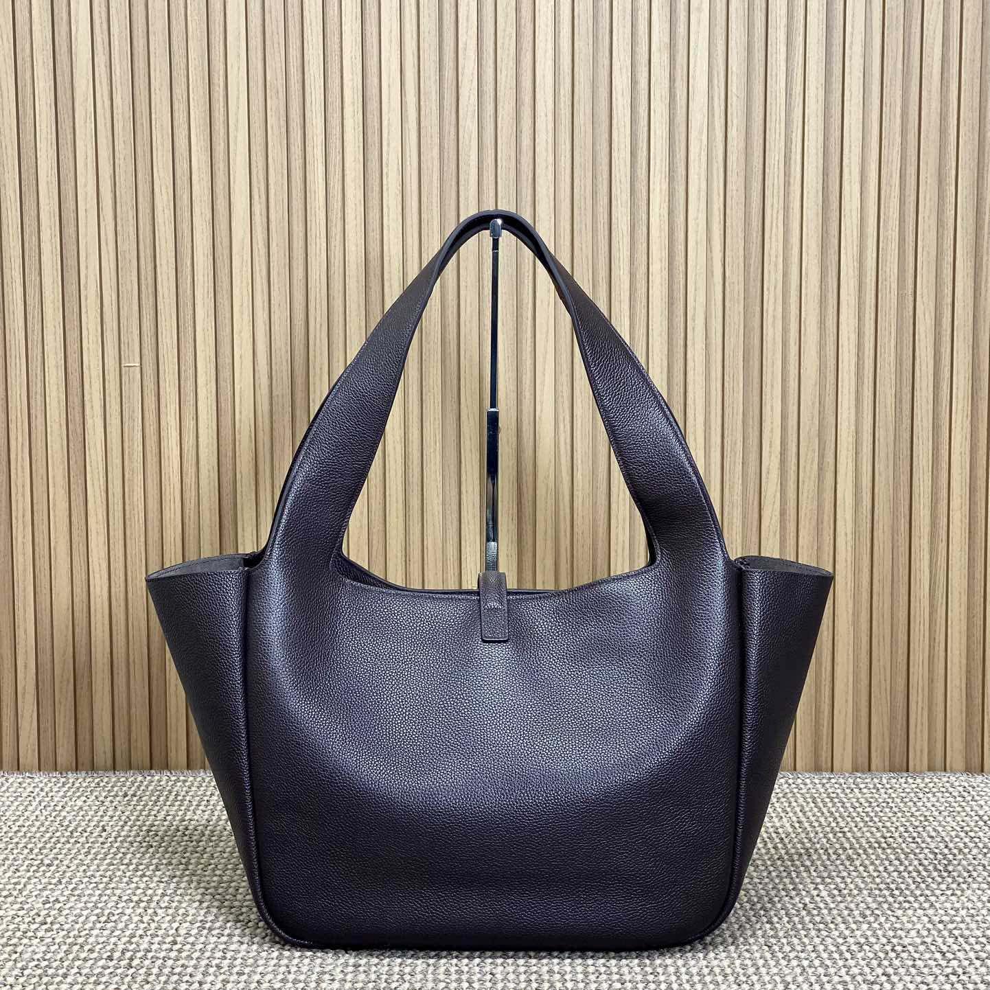 Saint Laurent LE 5 À 7 Bea In Grained Leather - FashionPlug