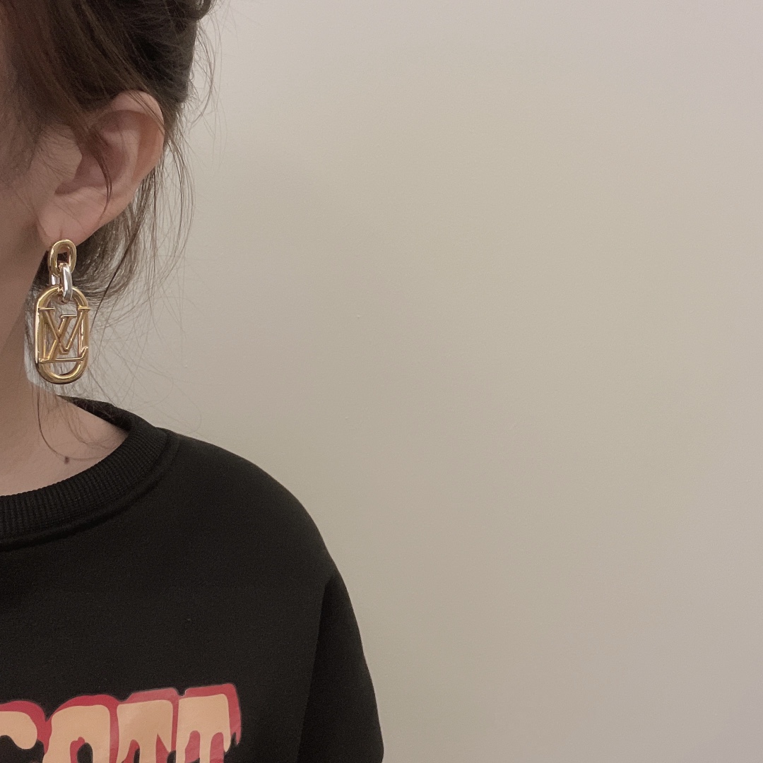 Louis Vuitton My LV Chain Earrings S00 - FashionPlug
