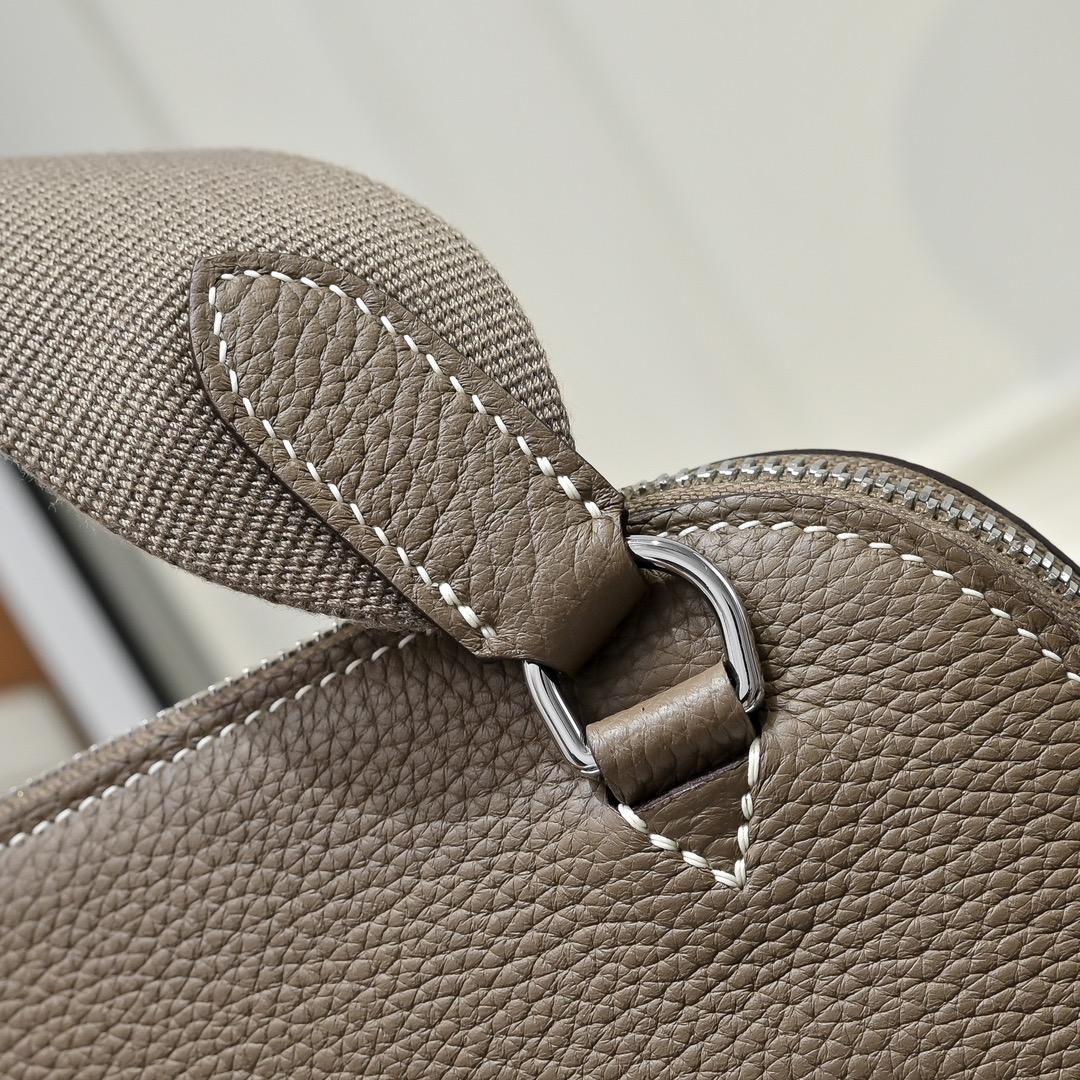 Hermès Bolide Messenger Bag - FashionPlug