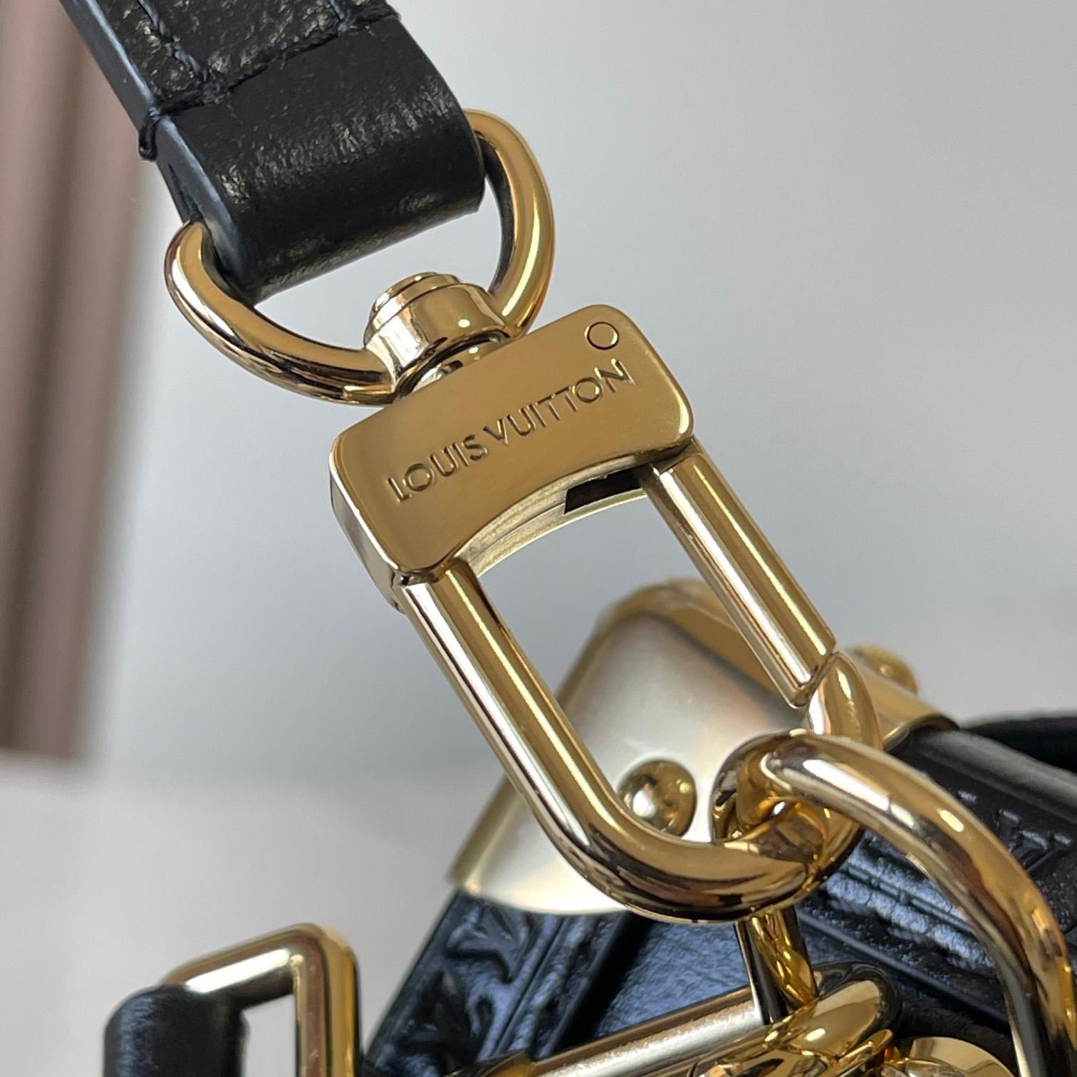 Louis Vuitton Side Trunk MM   M27036 - FashionPlug