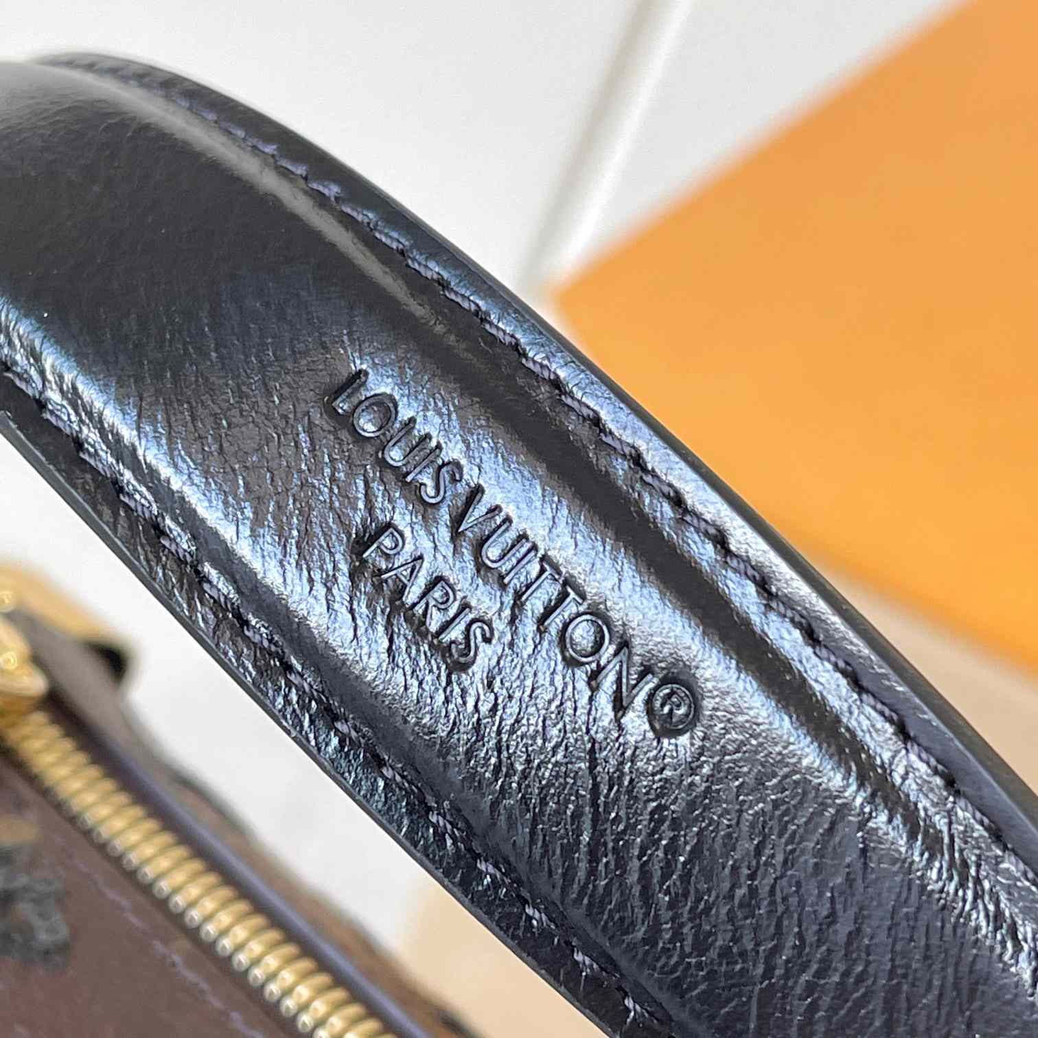 Louis Vuitton Side Trunk MM   M27036 - FashionPlug