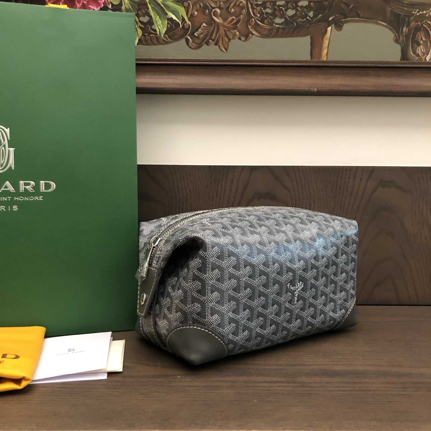 Goyard Bowling 25 Toiletry Bag - FashionPlug