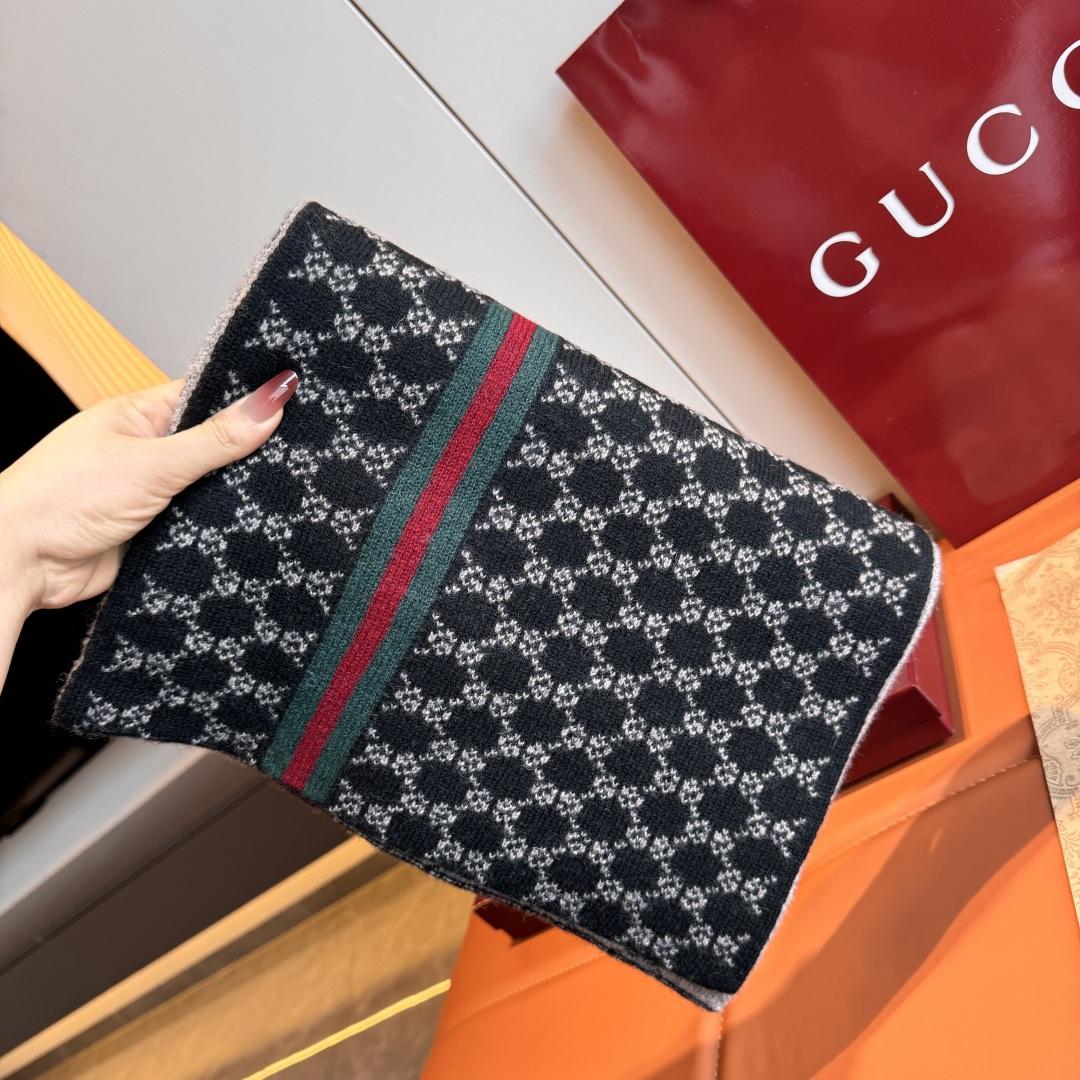 Gucci GG Supreme Scarf - FashionPlug