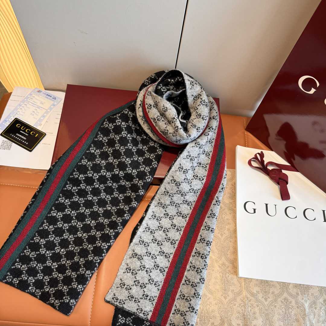 Gucci GG Supreme Scarf - FashionPlug