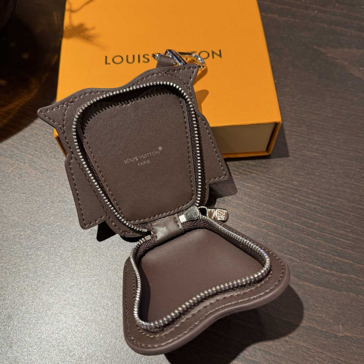 Louis Vuitton LV Owl Bag Charm S00 - FashionPlug