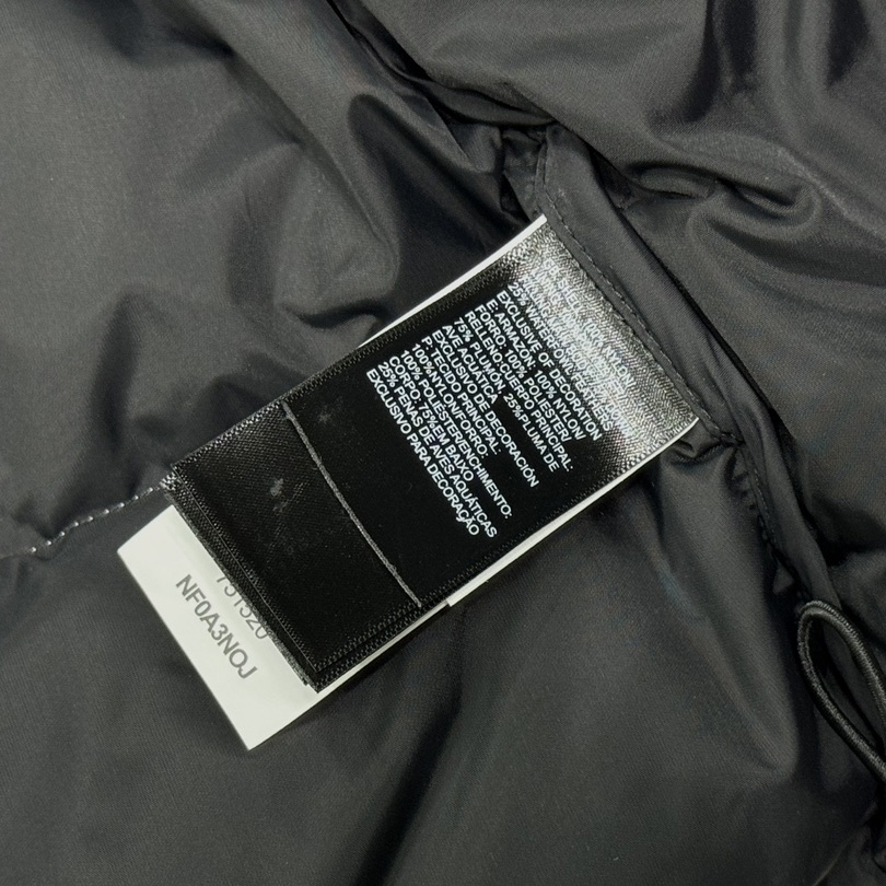 The North Face Kids 1996 Retro Nuptse Jacket - FashionPlug