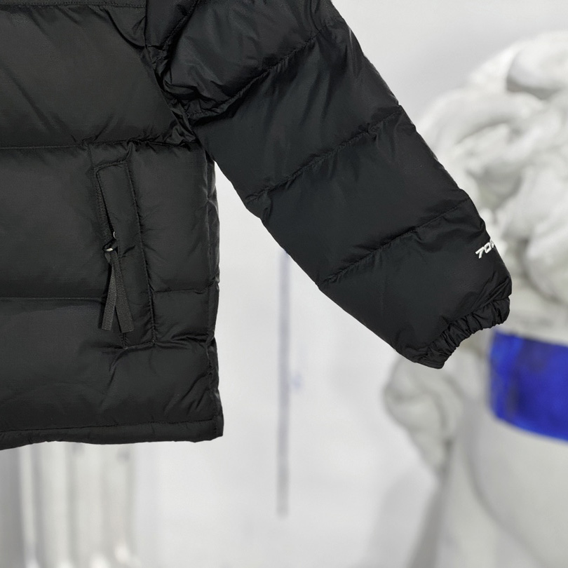 The North Face Kids 1996 Retro Nuptse Jacket - FashionPlug