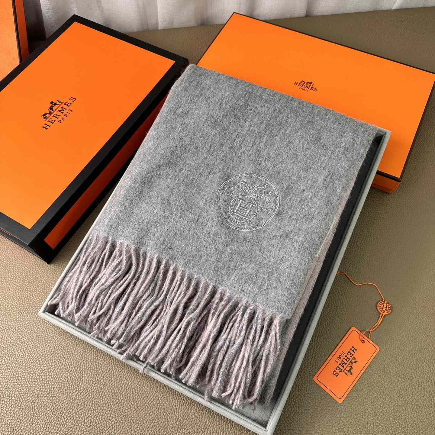 Hermès double-sided cashwool scarf - FashionPlug