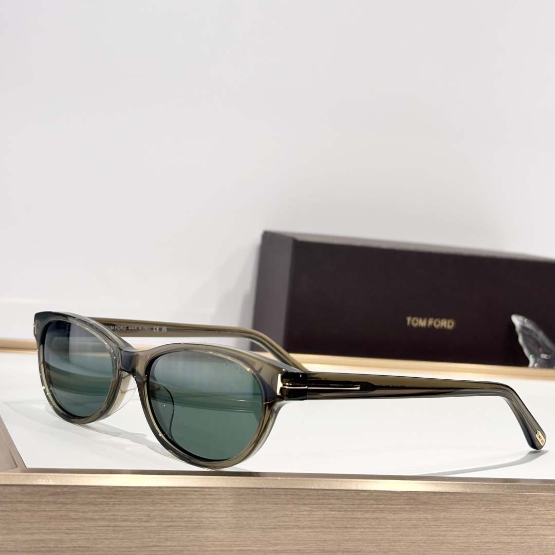 Tom Ford TF1310 Sunglasses - FashionPlug