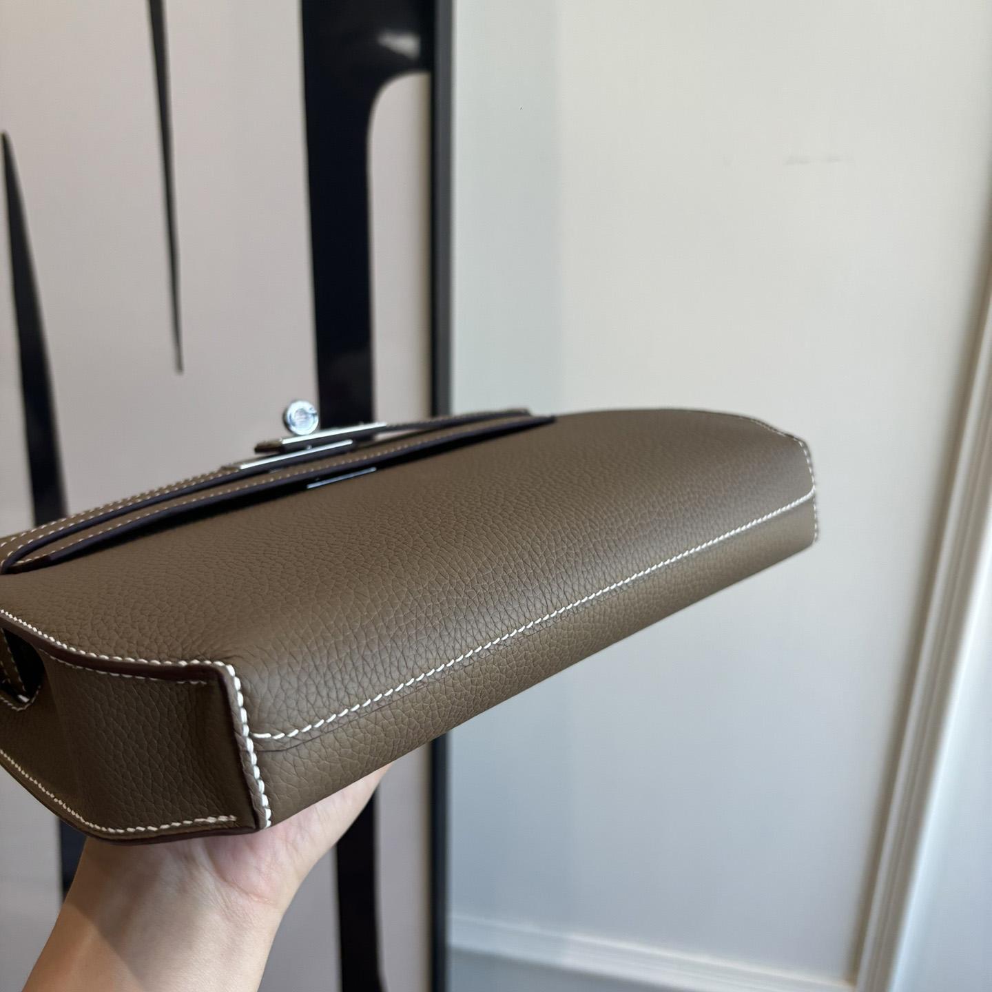 Hermes Kelly Depeches 25 Pouch - FashionPlug
