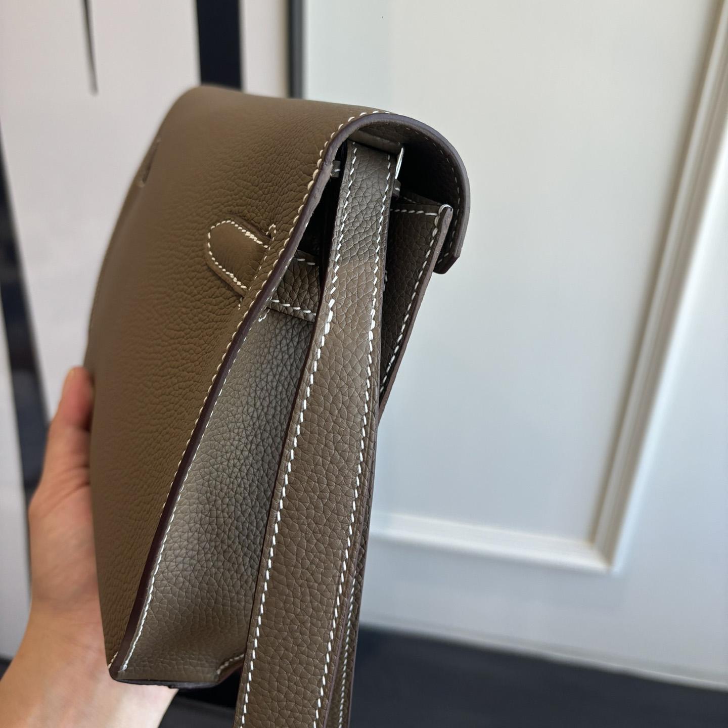 Hermes Kelly Depeches 25 Pouch - FashionPlug