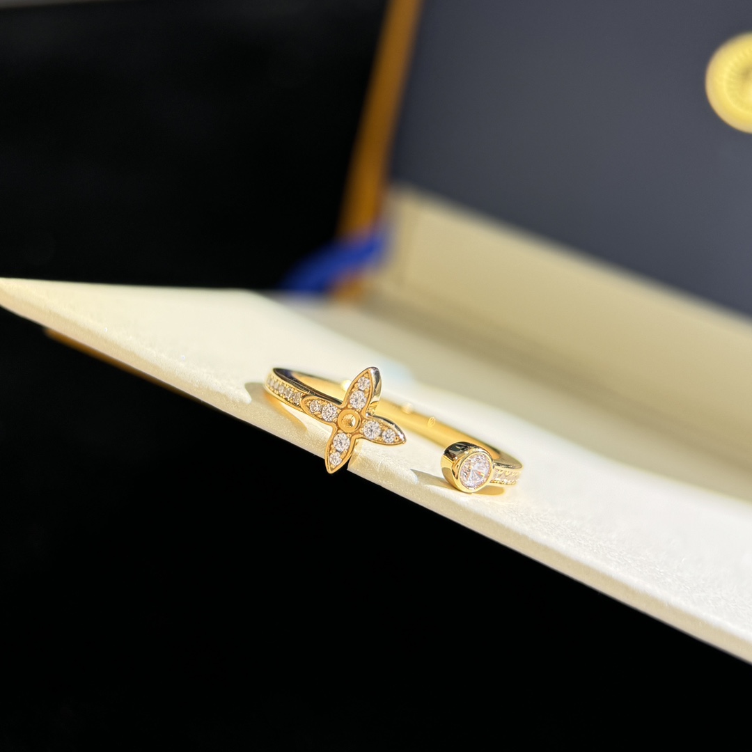 Louis Vuitton Idylle Blossom Single Ring - FashionPlug