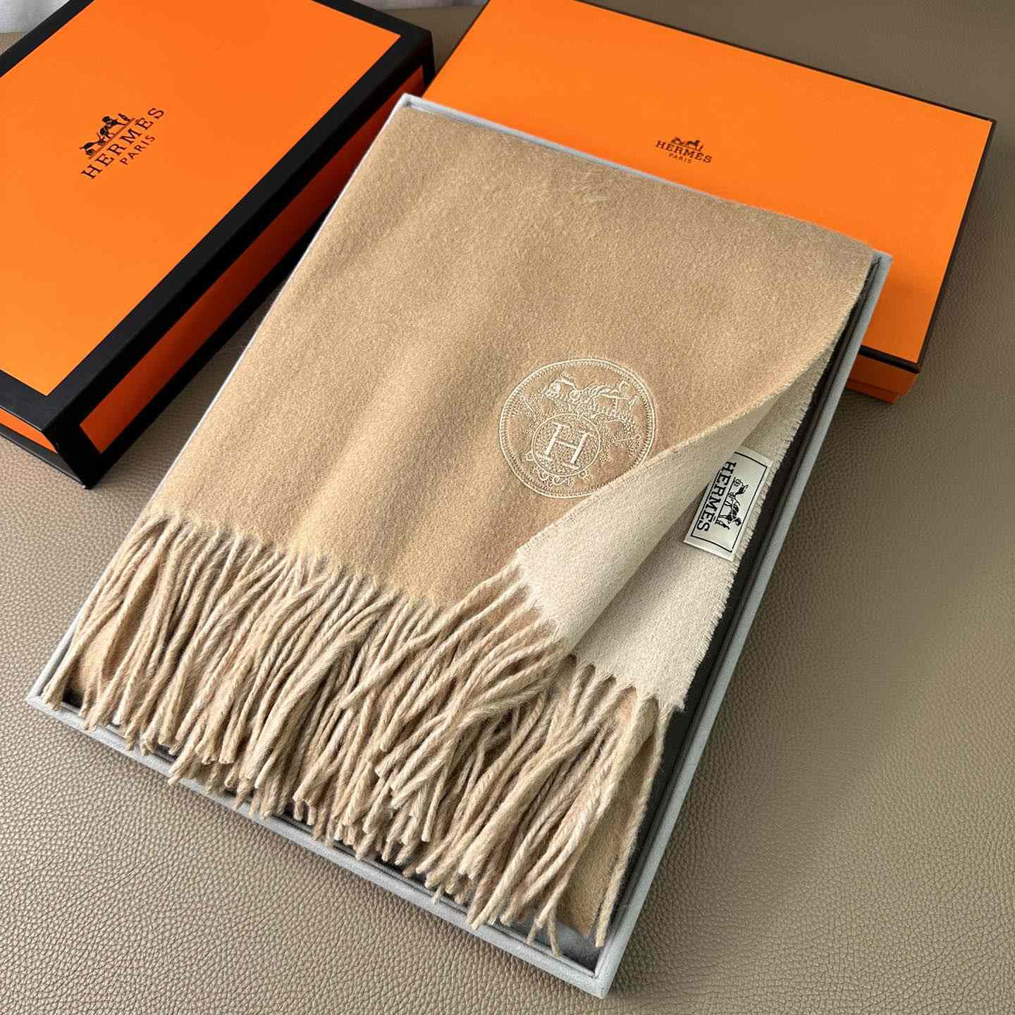 Hermès double-sided cashwool scarf - FashionPlug