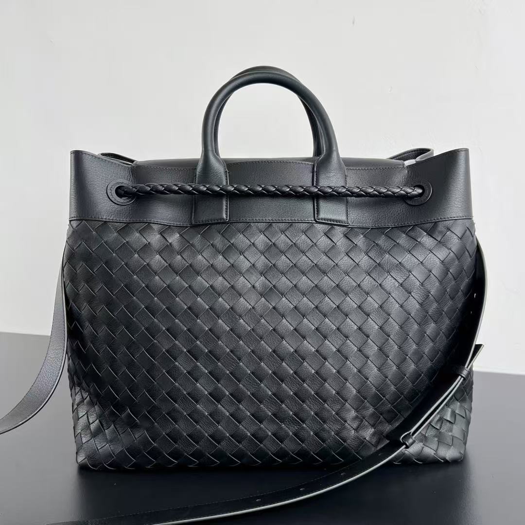 Bottega Veneta Andiamo   43*39*20cm - FashionPlug