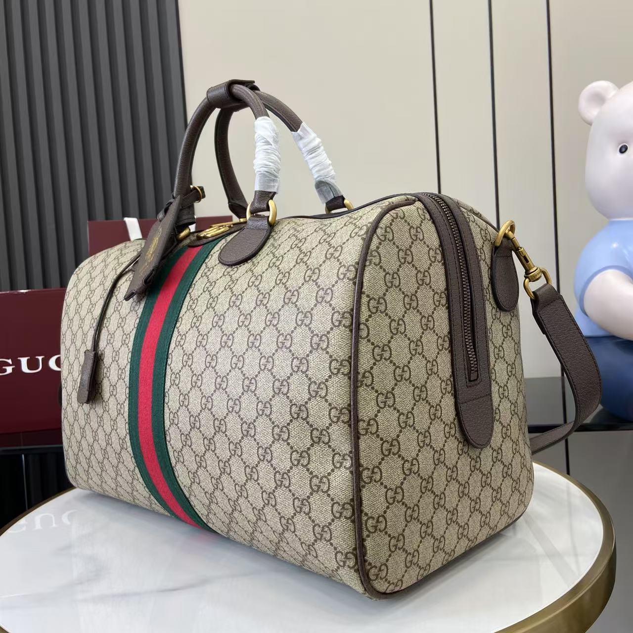 Gucci Savoy Medium Duffle Bag - FashionPlug