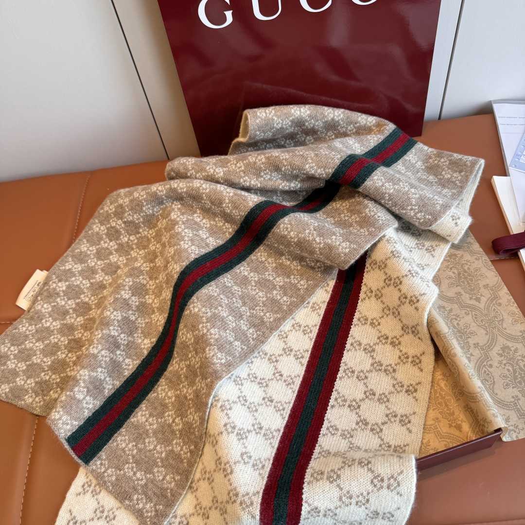 Gucci GG Supreme Scarf - FashionPlug