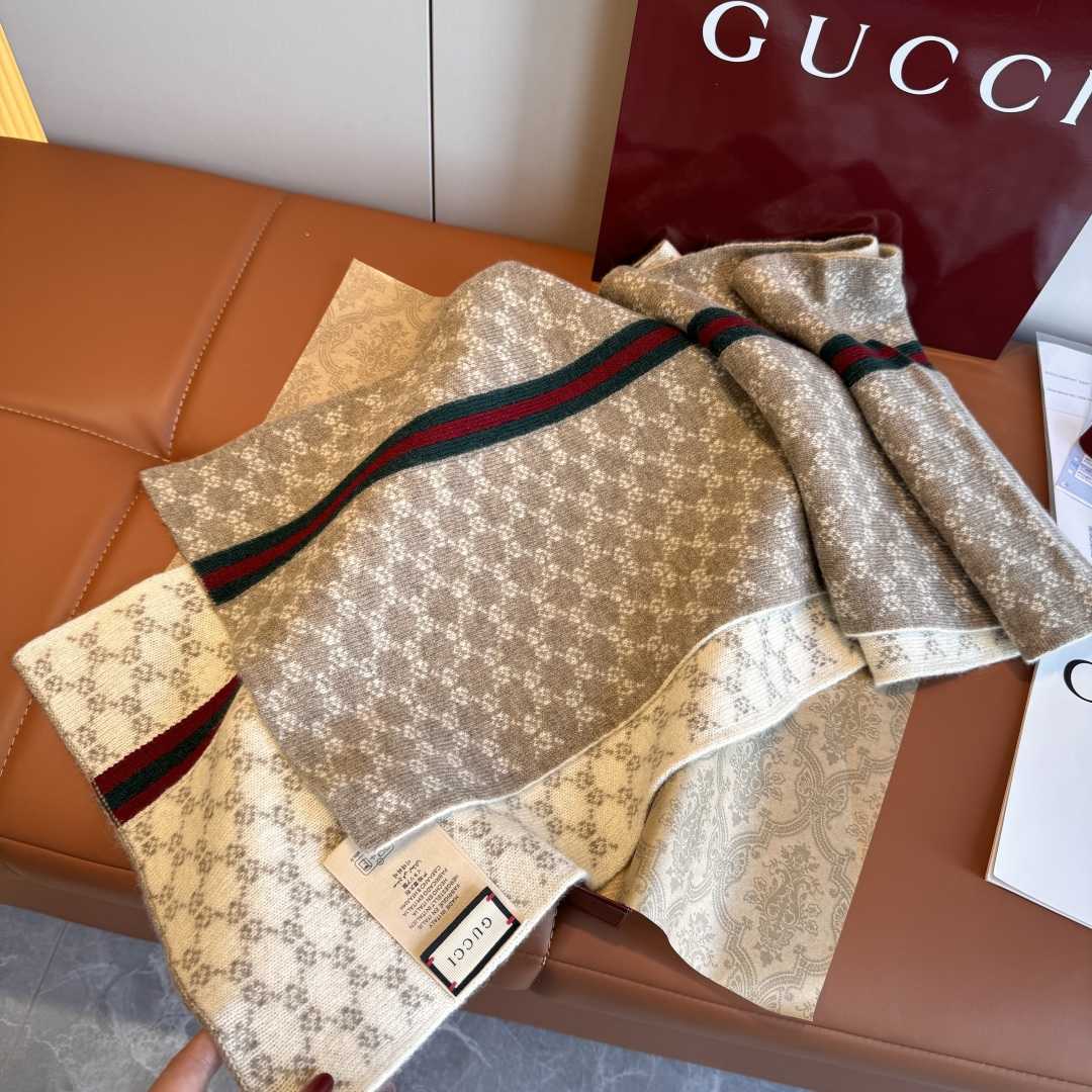 Gucci GG Supreme Scarf - FashionPlug