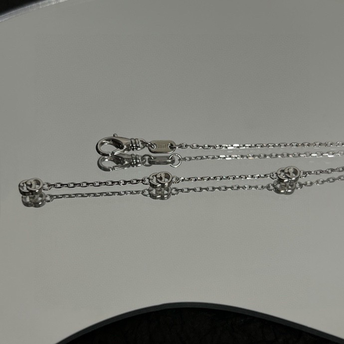 Gucci GG Marmont Pendant Necklace - FashionPlug