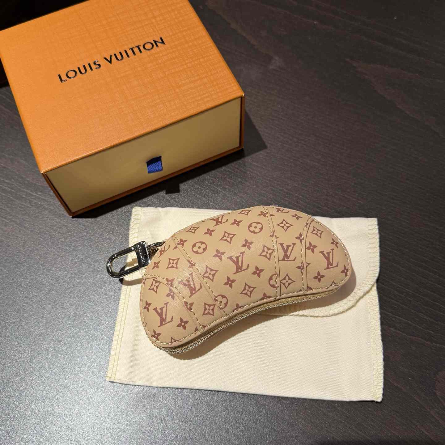 Louis Vuitton LV Croissant Bag Charm    M01858 - FashionPlug