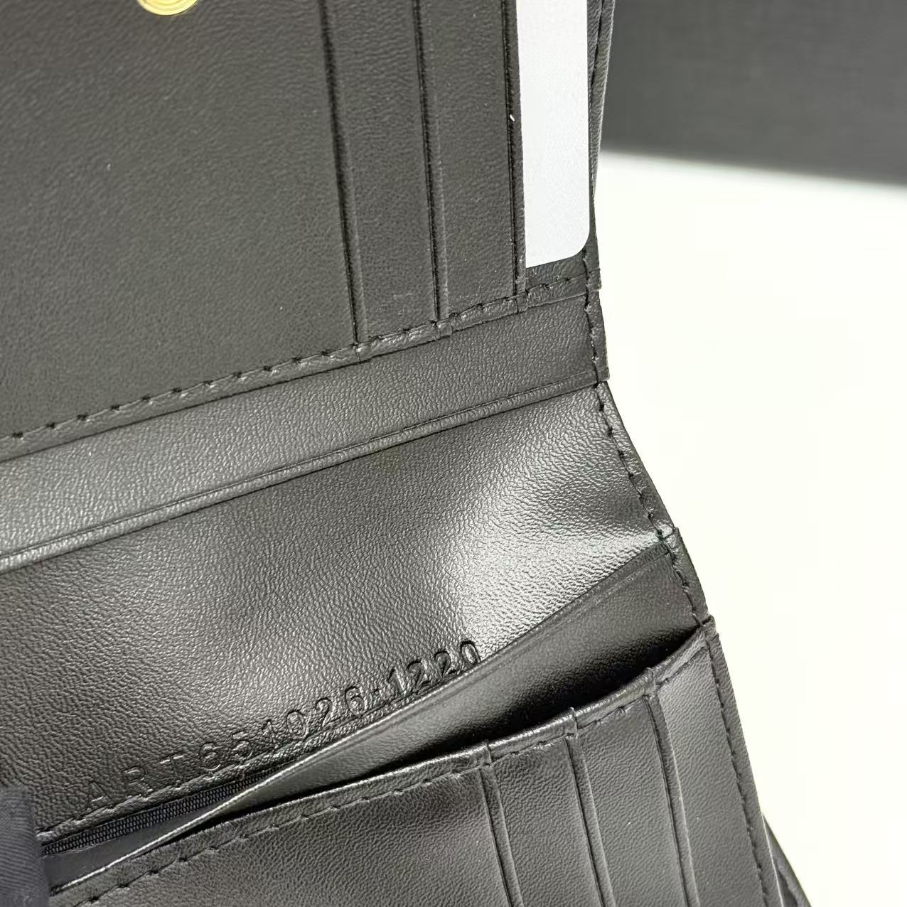 Saint Laurent Cassandre Matelassé Wallet  12·5*10*2.5cm - FashionPlug