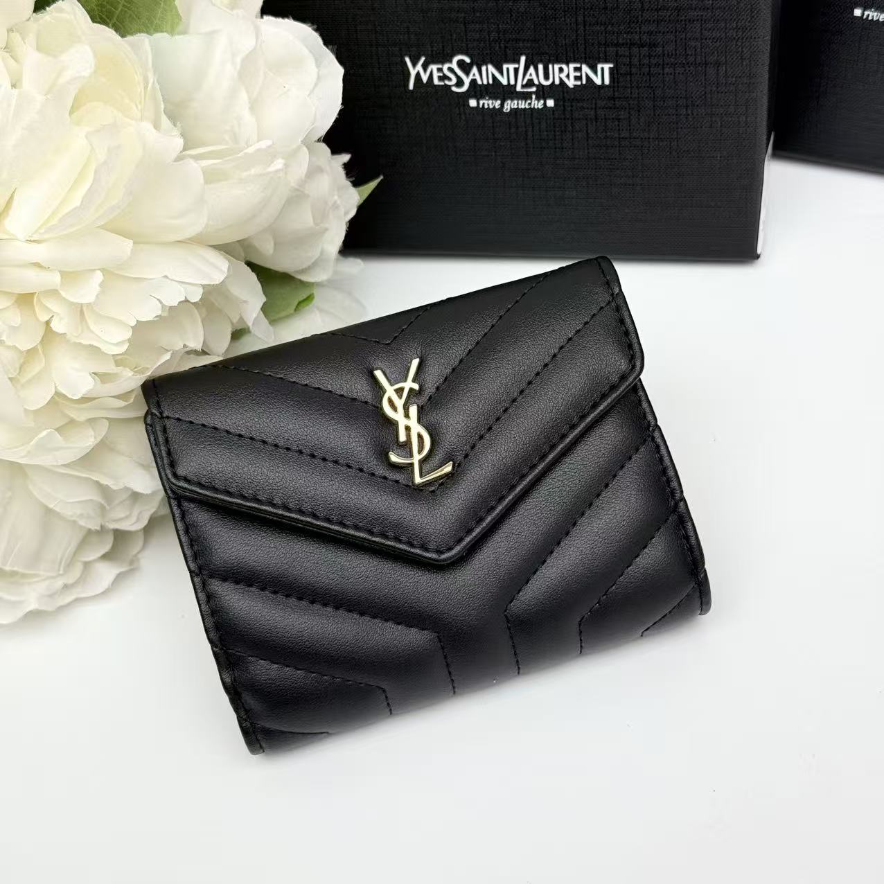 Saint Laurent Cassandre Matelassé Wallet  12·5*10*2.5cm - FashionPlug