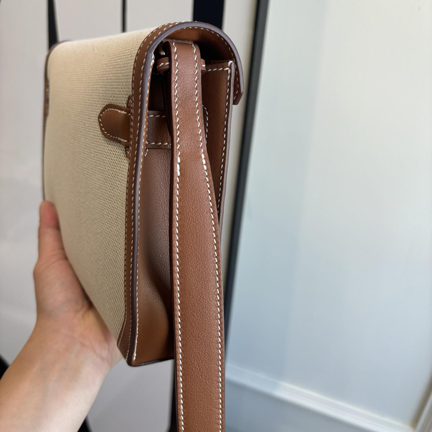 Hermes Kelly Depeches 25 Pouch - FashionPlug